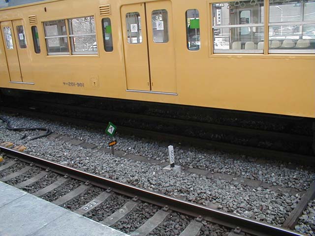 �T�n�Q�O�P-900